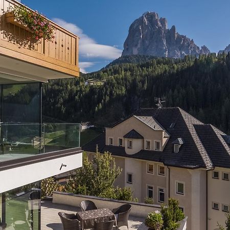 Hotel Garni Gardena - Appartments Santa Cristina Val Gardena Exterior photo