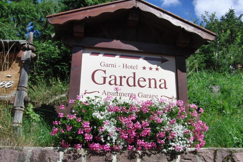Hotel Garni Gardena - Appartments Santa Cristina Val Gardena Exterior photo