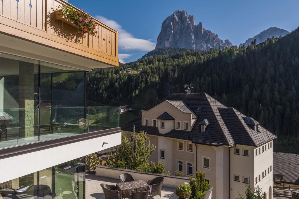 Hotel Garni Gardena - Appartments Santa Cristina Val Gardena Exterior photo