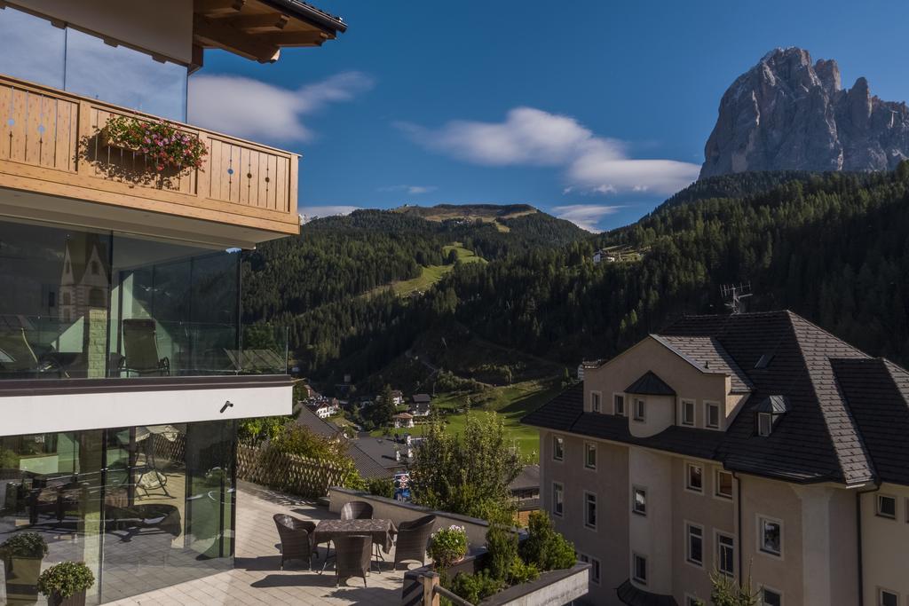 Hotel Garni Gardena - Appartments Santa Cristina Val Gardena Exterior photo